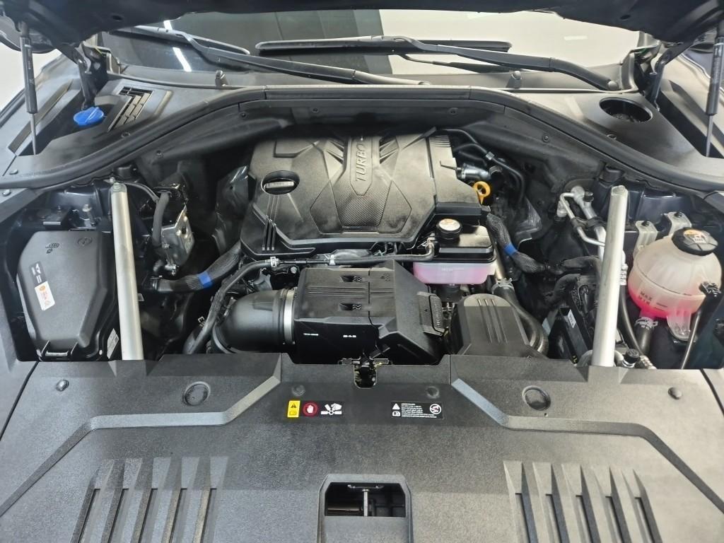 Genesis GV70 - Vista 5