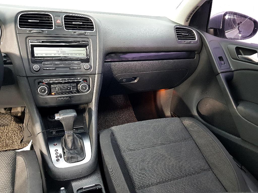 Volkswagen Golf - Vista 10