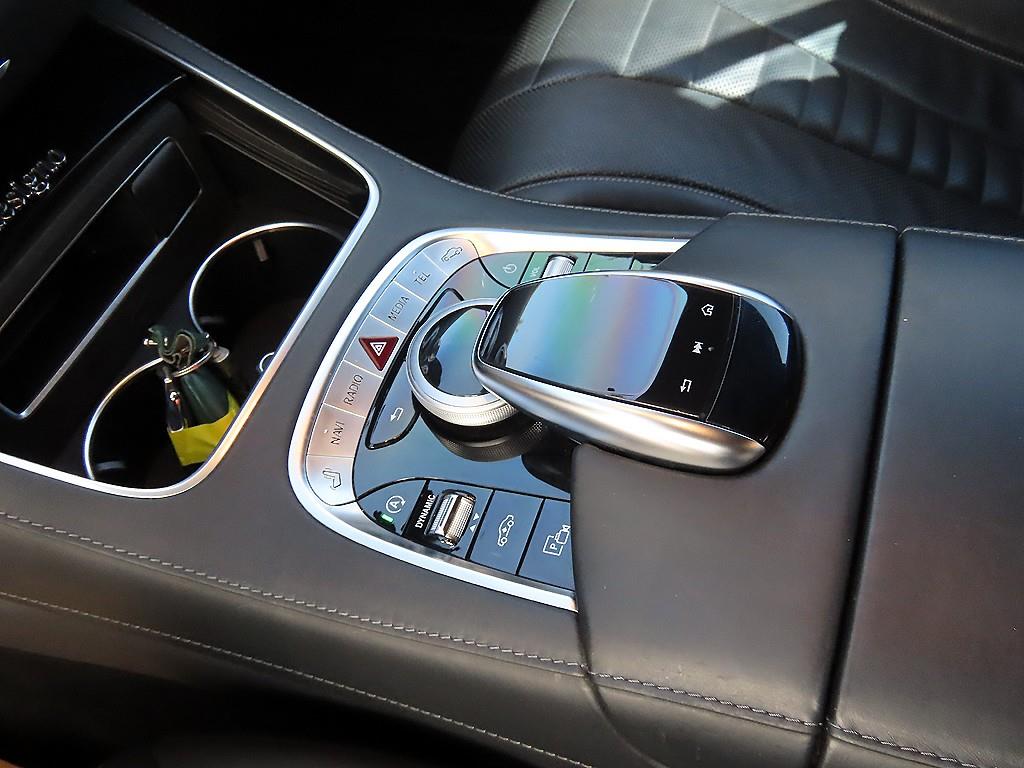 Mercedes Benz S Class - Vista 12