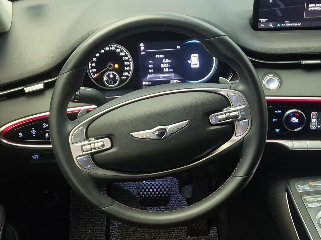 Genesis GV70 - Vista 9