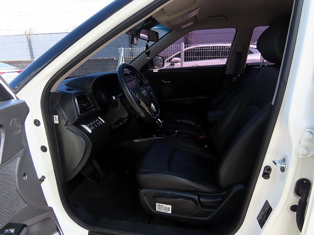 Ssangyong Tivoli - Vista 5