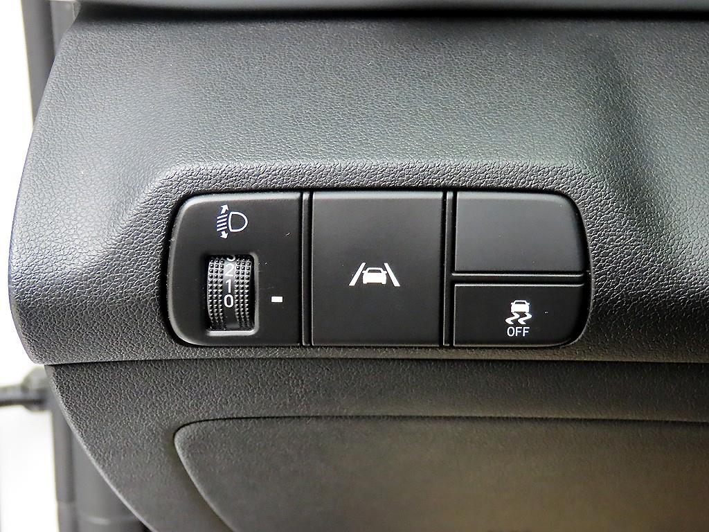 HYUNDAI Avante - Vista 12