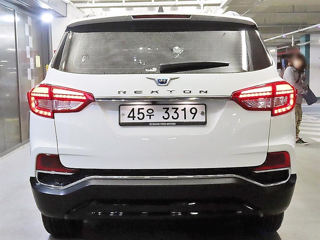 Ssangyong Rexton - Vista 5