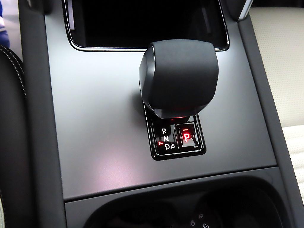 Land Rover Discovery Sports - Vista 12