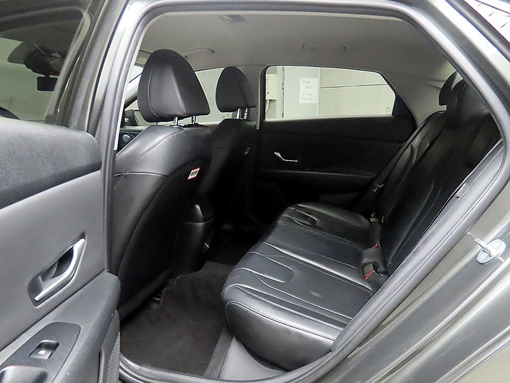 HYUNDAI Avante - Vista 6