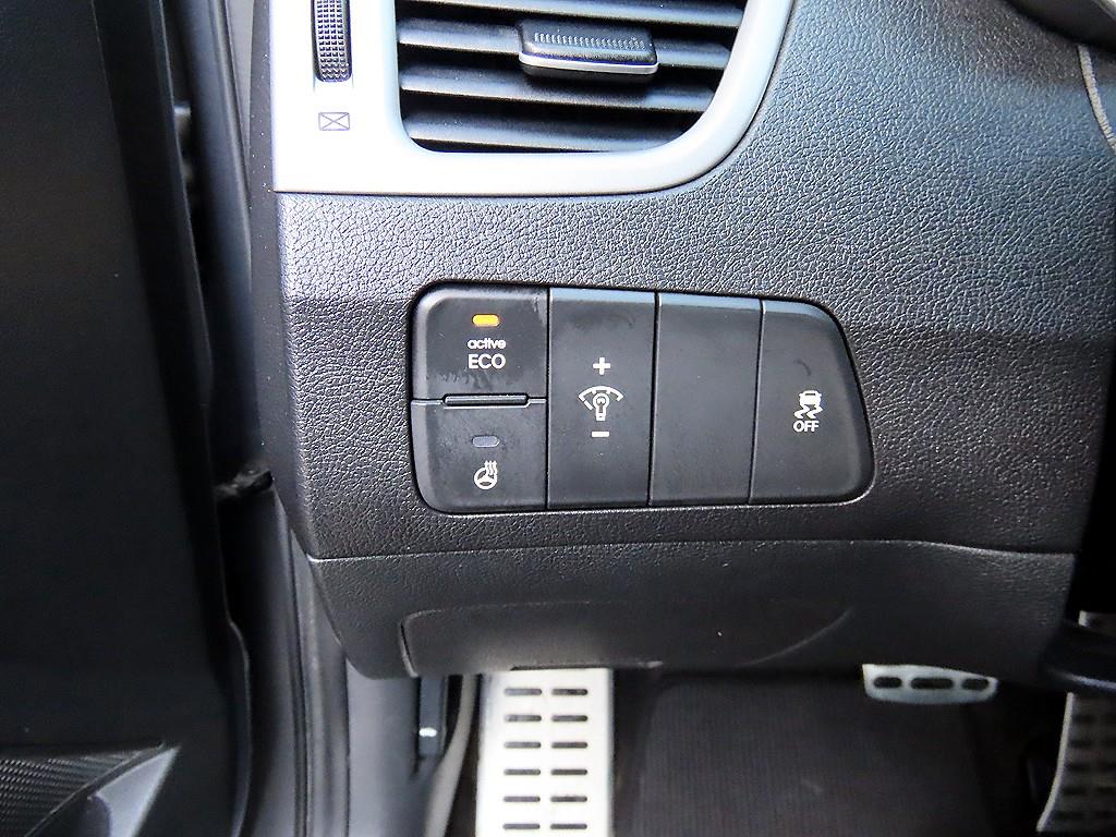 HYUNDAI Avante - Vista 12