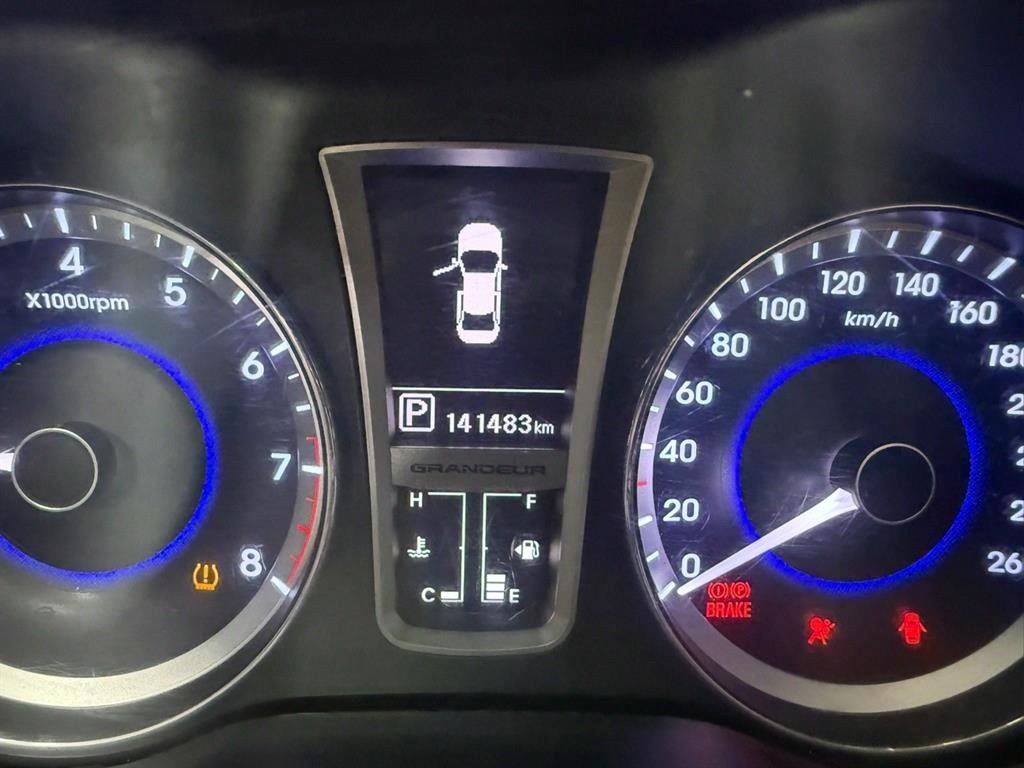 HYUNDAI Grandeur - Vista 5