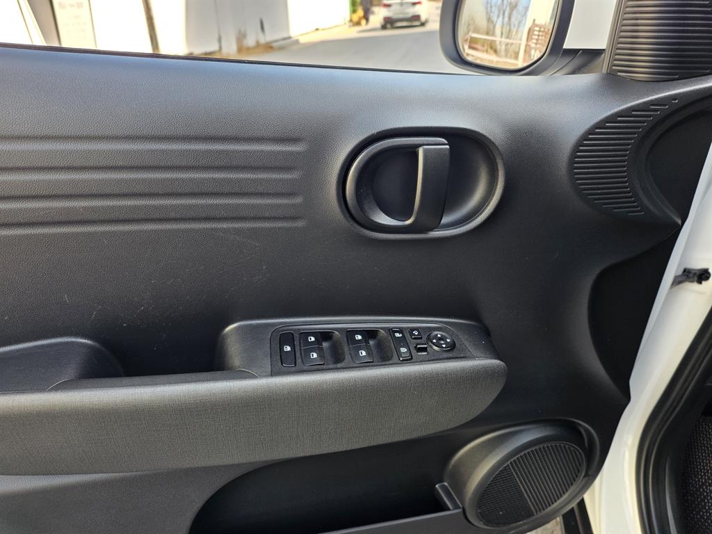 HYUNDAI Casper - Vista 6