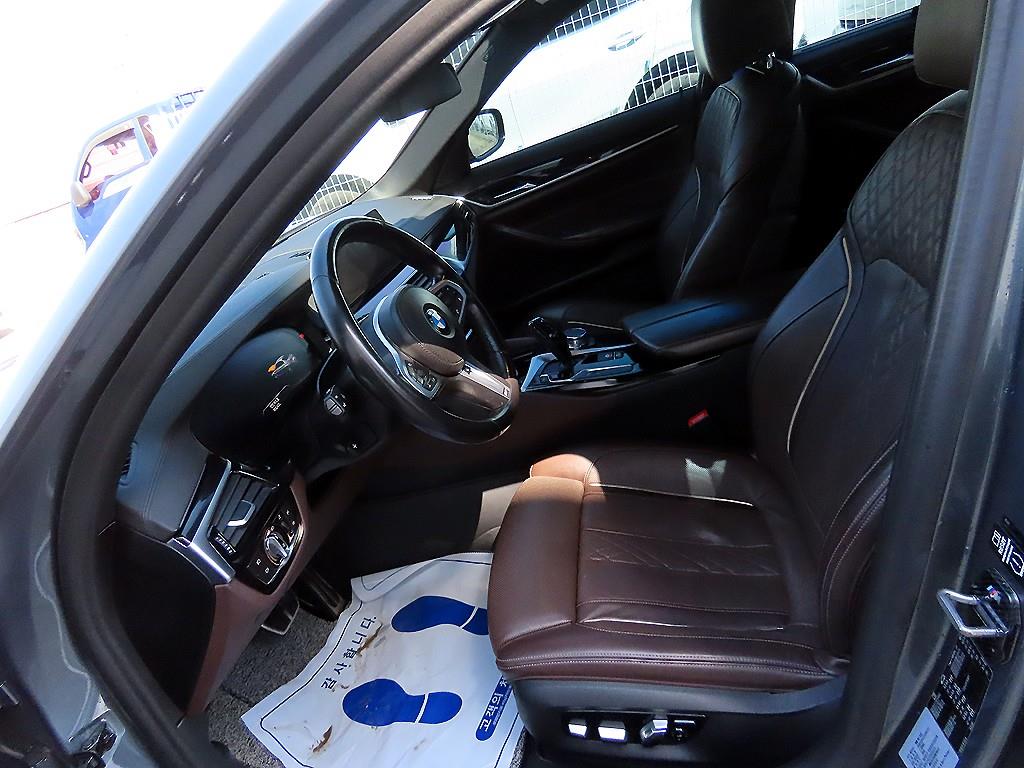 BMW 5 Series - Vista 5