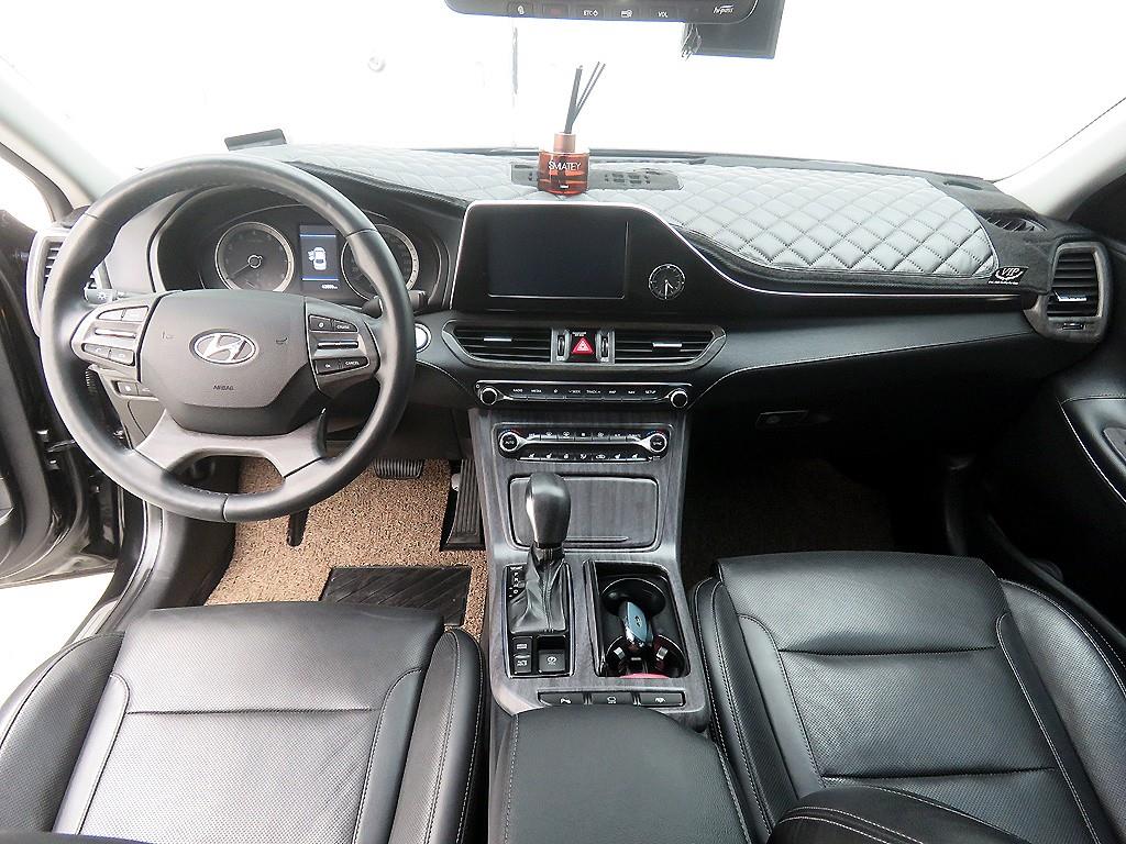 HYUNDAI Grandeur - Vista 8