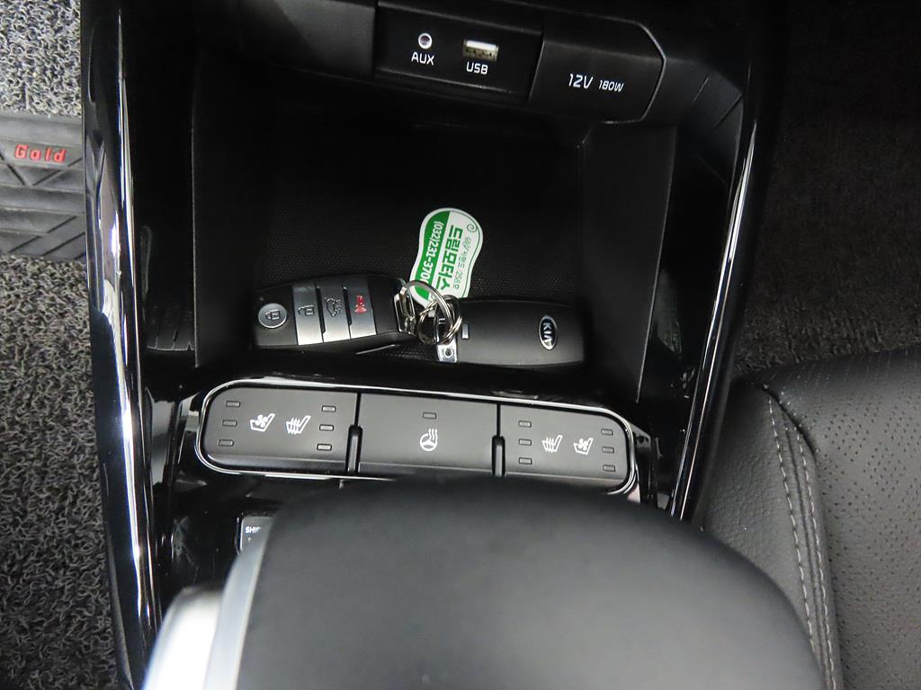 KIA Stonic 2019 Blanco - Importación desde Corea - HF Imports Iquique - Foto 13