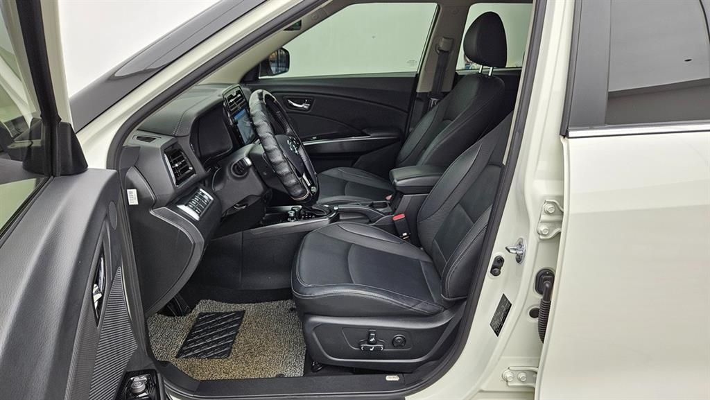 Ssangyong Tivoli - Vista 4