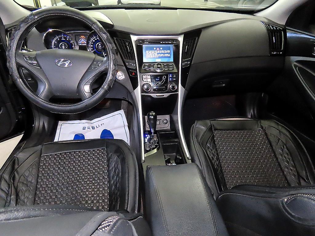 HYUNDAI Sonata - Vista 10