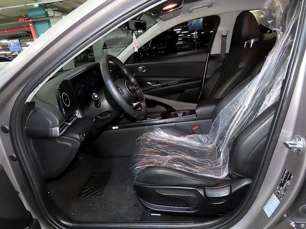 HYUNDAI Avante - Vista 6