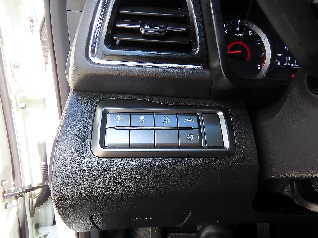 Ssangyong Tivoli - Vista 12