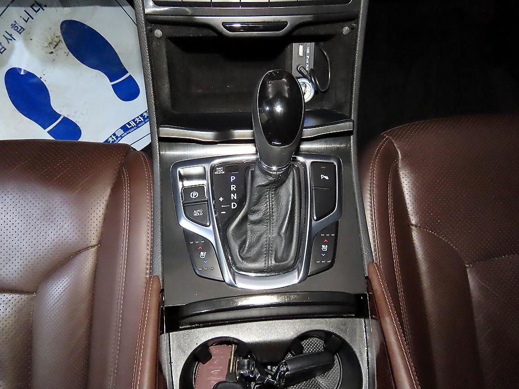 HYUNDAI Grandeur - Vista 12