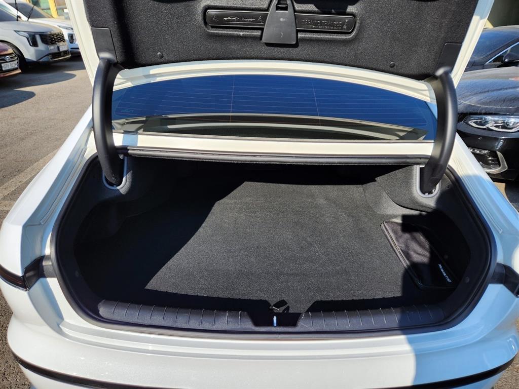 HYUNDAI Grandeur - Vista 7