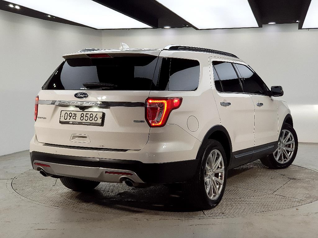 Ford Explorer - Vista 4