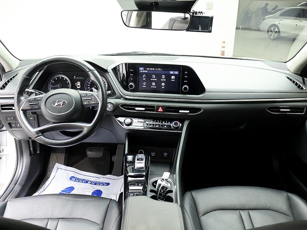 HYUNDAI Sonata - Vista 9