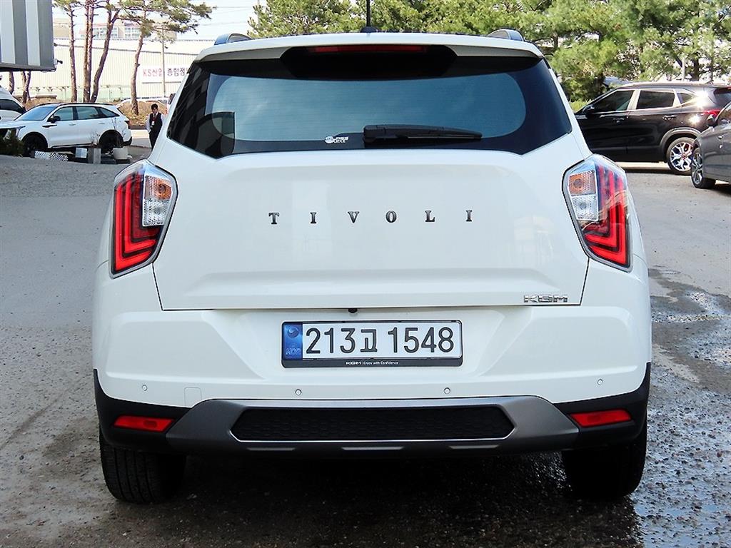 Ssangyong Tivoli - Vista 4