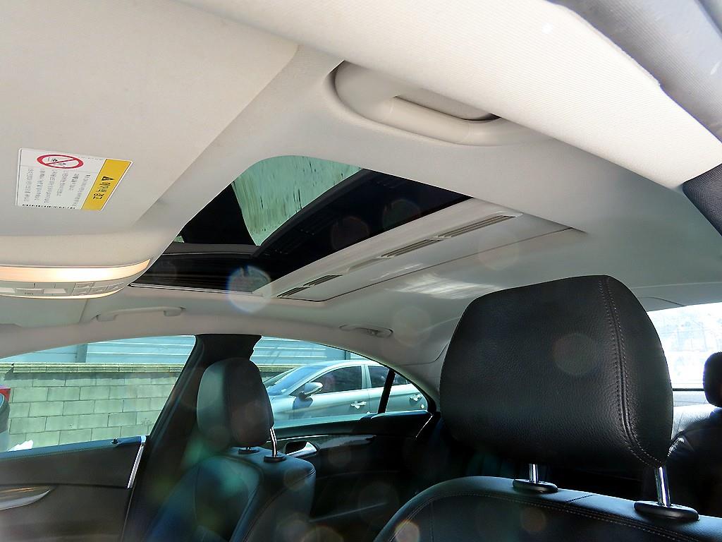 Mercedes Benz CLS Class 2015 Gris - Importación desde Corea - HF Imports Iquique - Foto 17