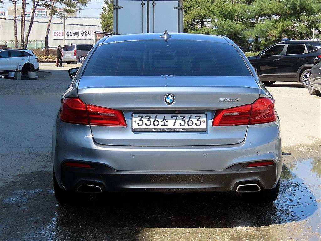 BMW 5 Series - Vista 4
