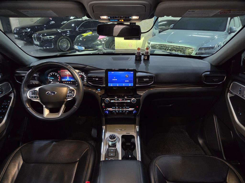 Ford Explorer - Vista 8