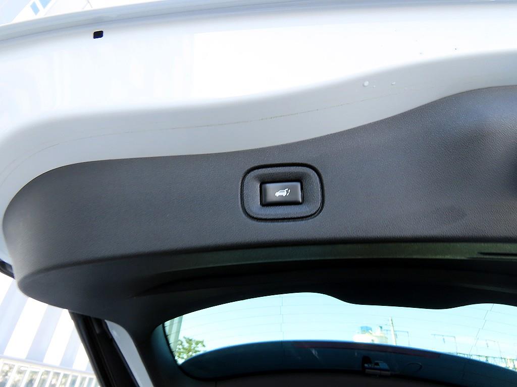 SAMSUNG QM6 2023 Blanco - Importación desde Corea - HF Imports Iquique - Foto 18