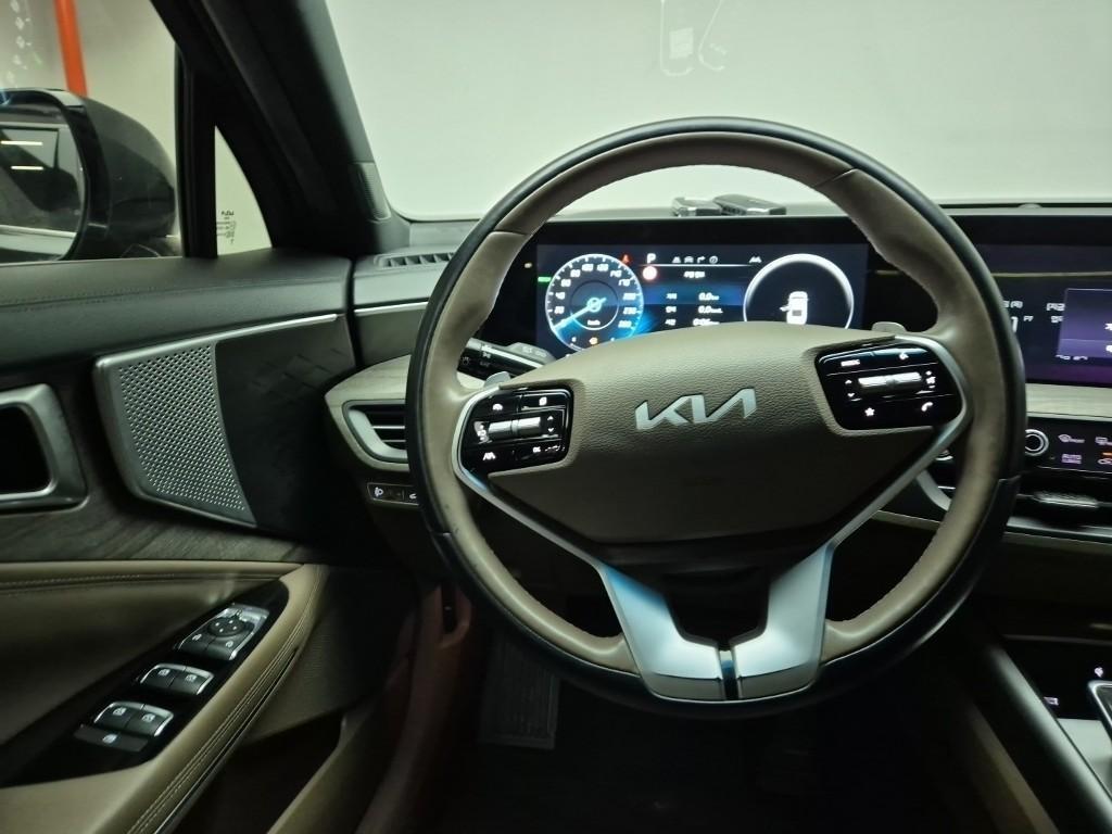 KIA K8 - Vista 9