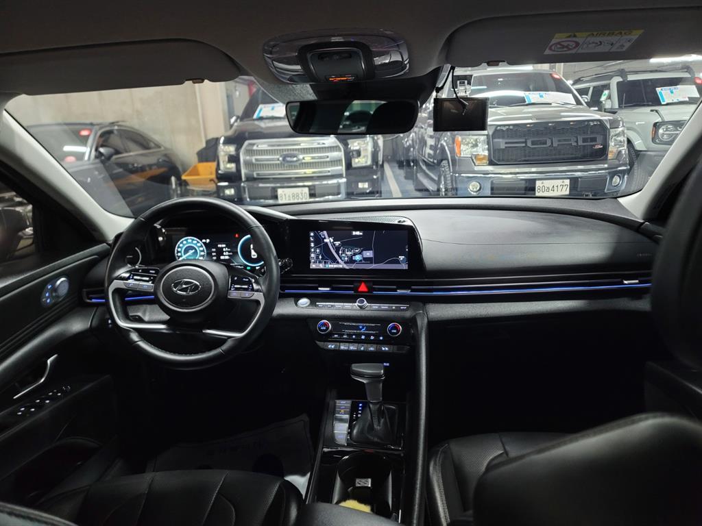 HYUNDAI Avante - Vista 6