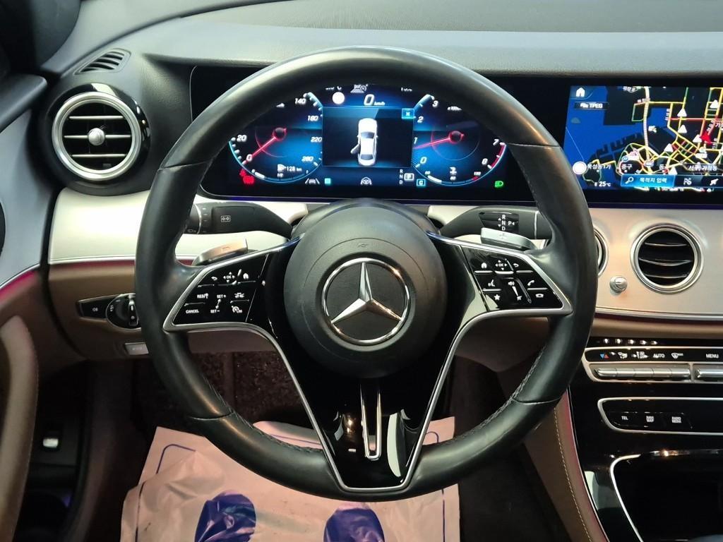 Mercedes Benz E class - Vista 9