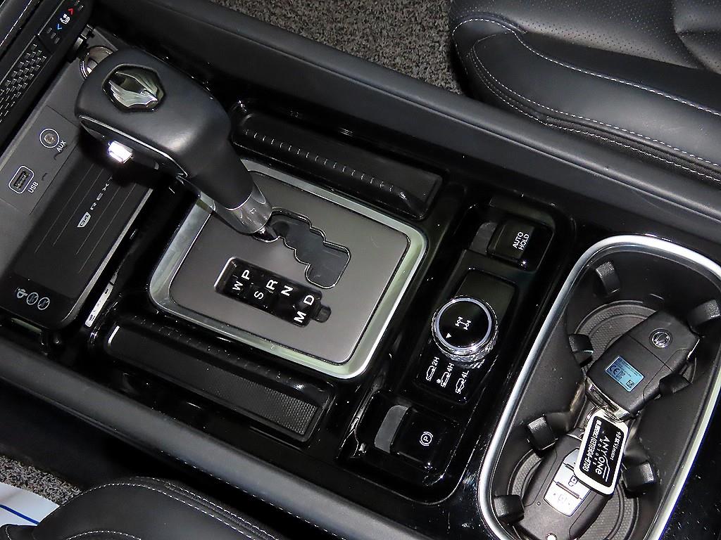 Ssangyong Rexton - Vista 12