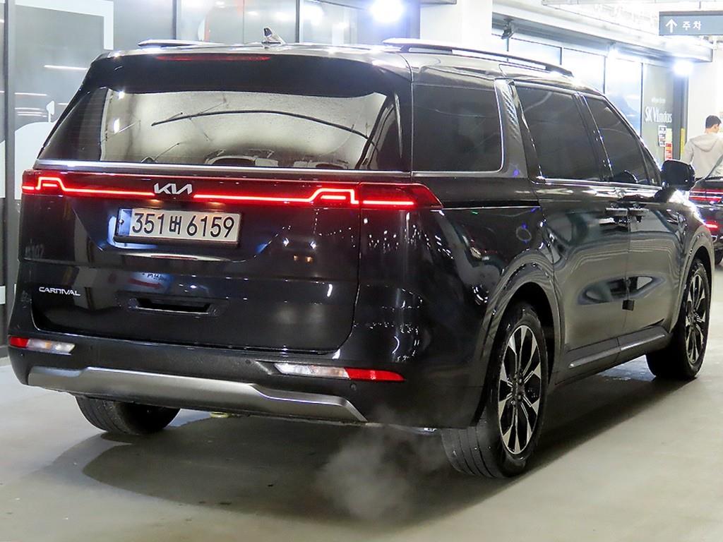 KIA Carnival - Vista 4