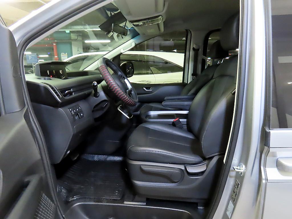 HYUNDAI Staria - Vista 6