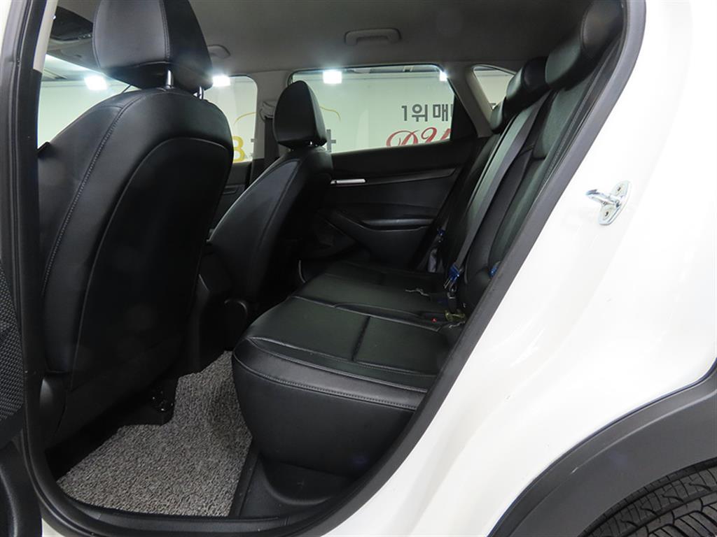 KIA Seltos - Vista 6