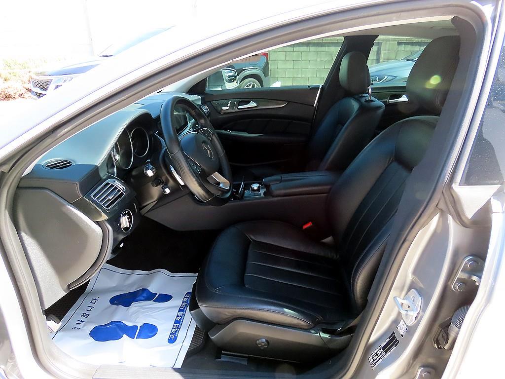 Mercedes Benz CLS Class - Vista 5