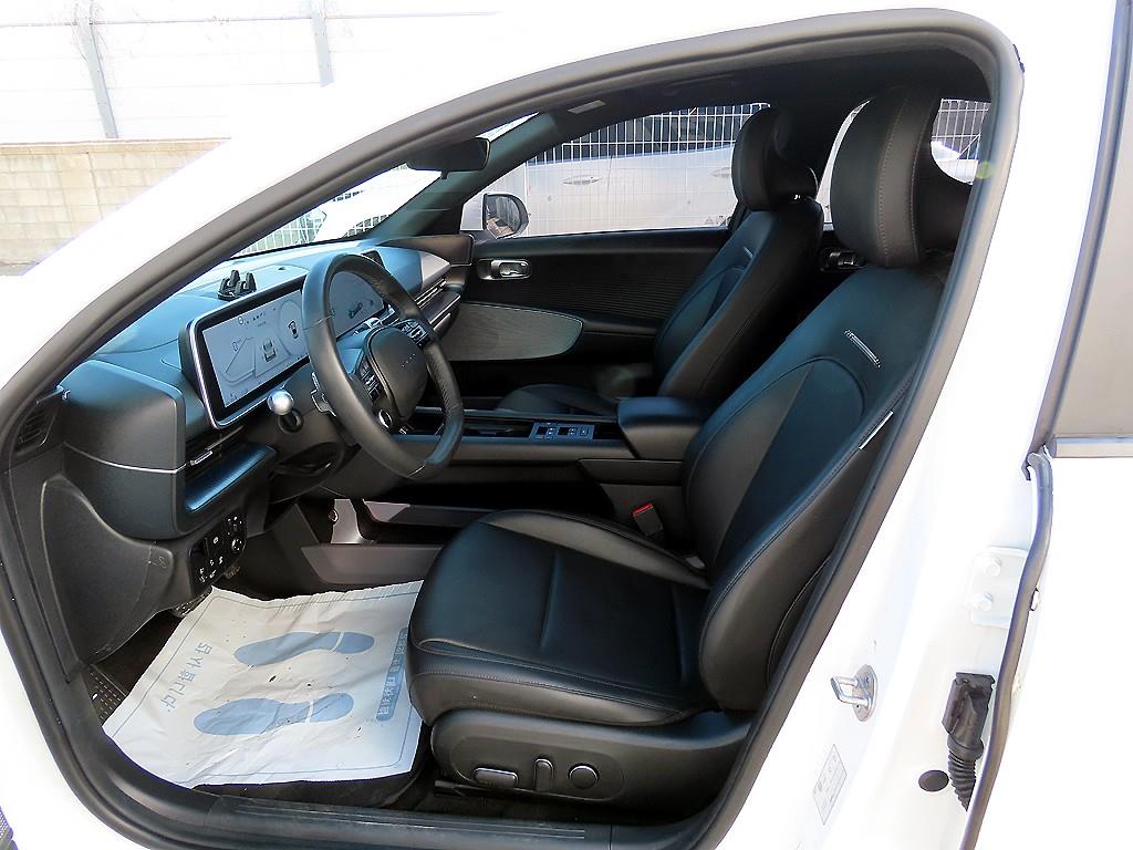 HYUNDAI Ioniq 6 - Vista 5