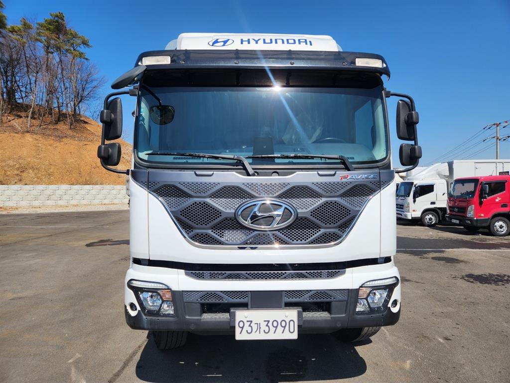 medium and large cargo truck - Vista 3