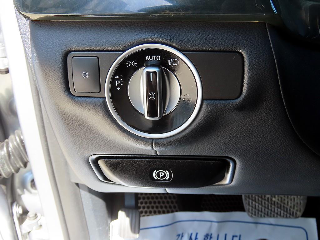 Mercedes Benz CLS Class - Vista 11