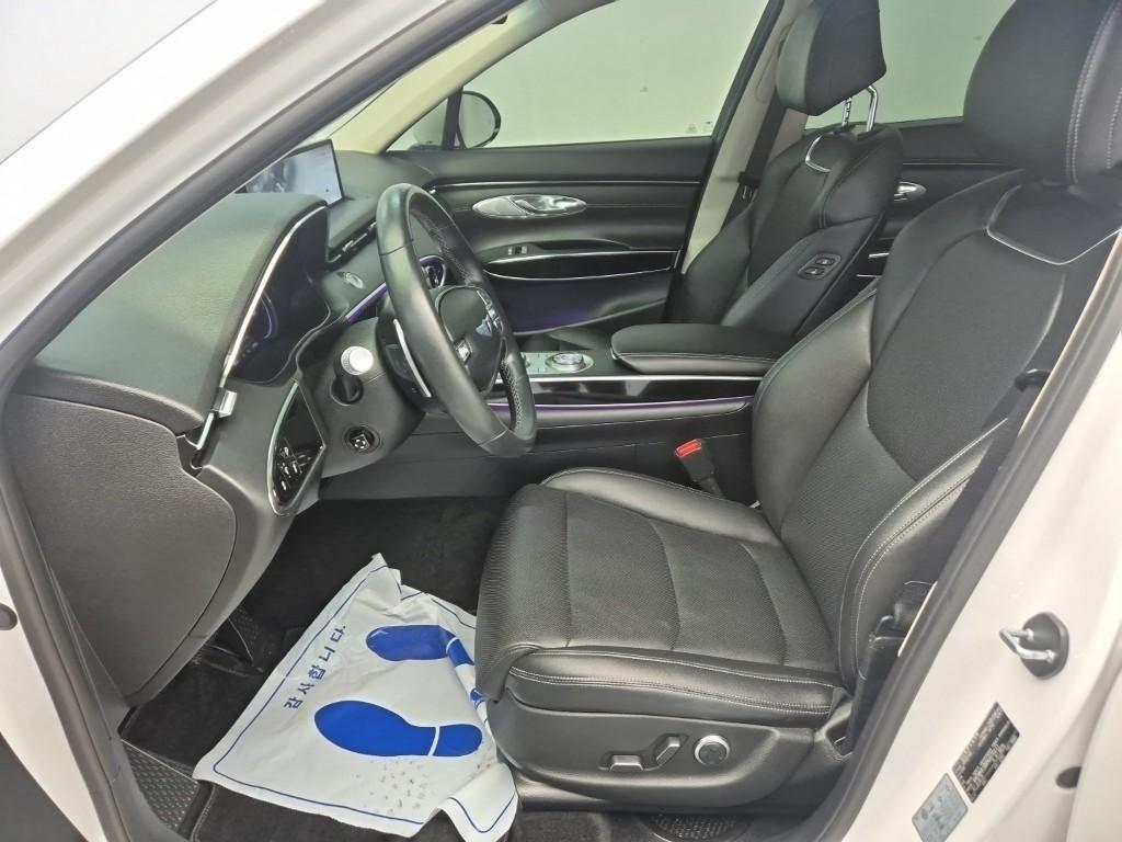 Genesis GV70 - Vista 11