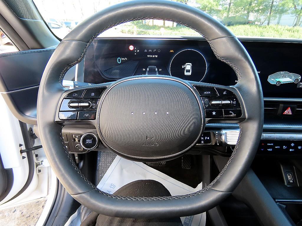 HYUNDAI Ioniq 6 - Vista 8