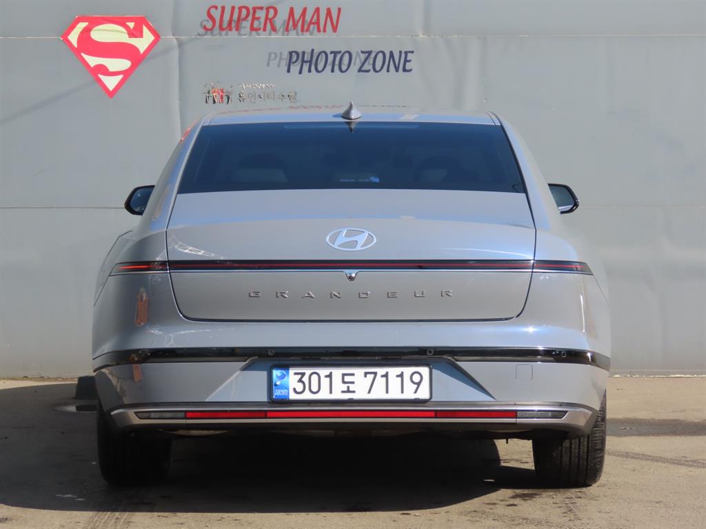 HYUNDAI Grandeur - Vista 7