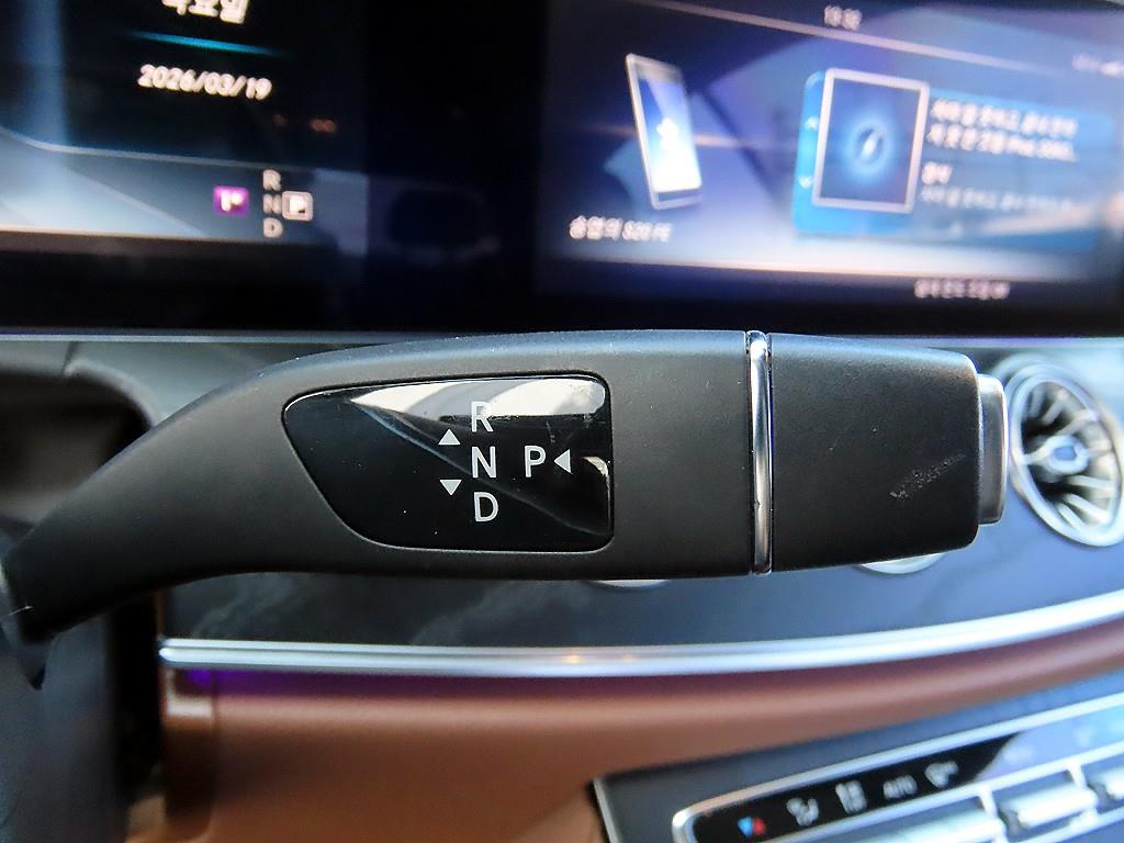 Mercedes Benz E class - Vista 10