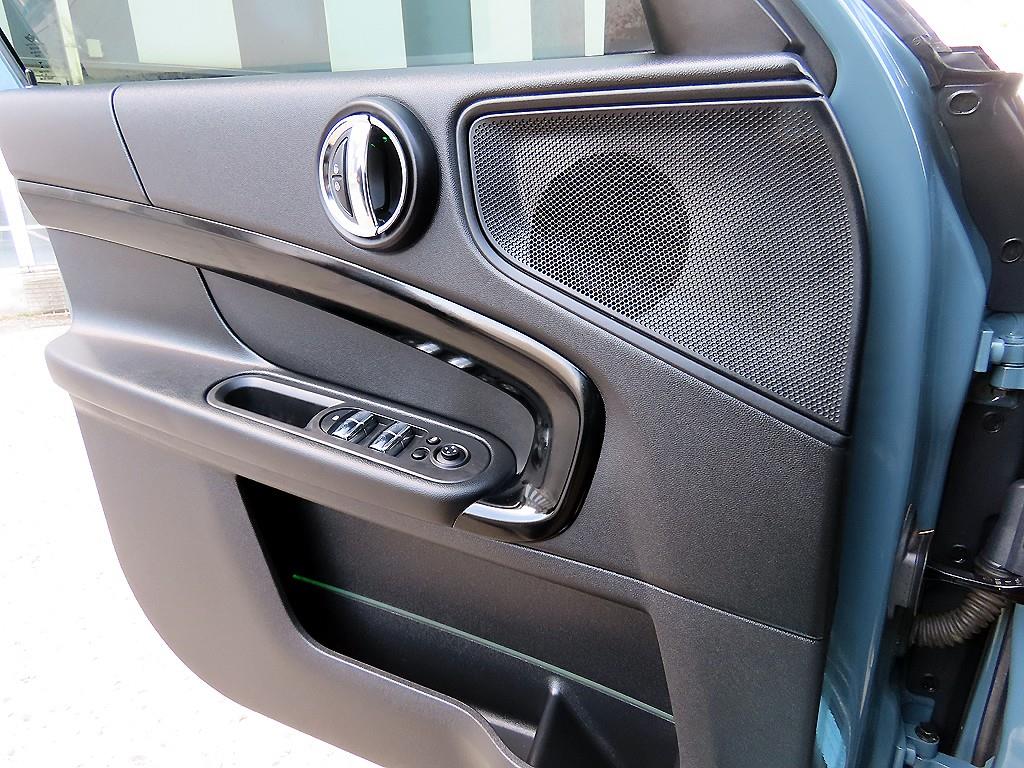 Mini Countryman - Vista 12