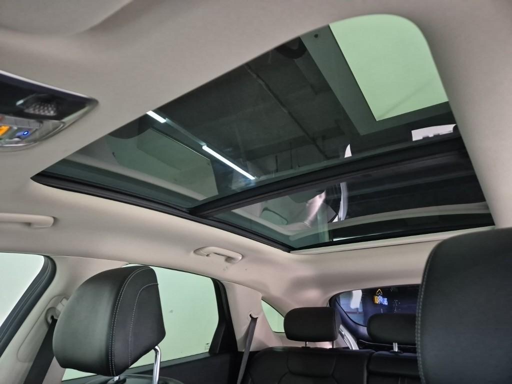 Genesis GV70 2022 Blanco - Importación desde Corea - HF Imports Iquique - Foto 13