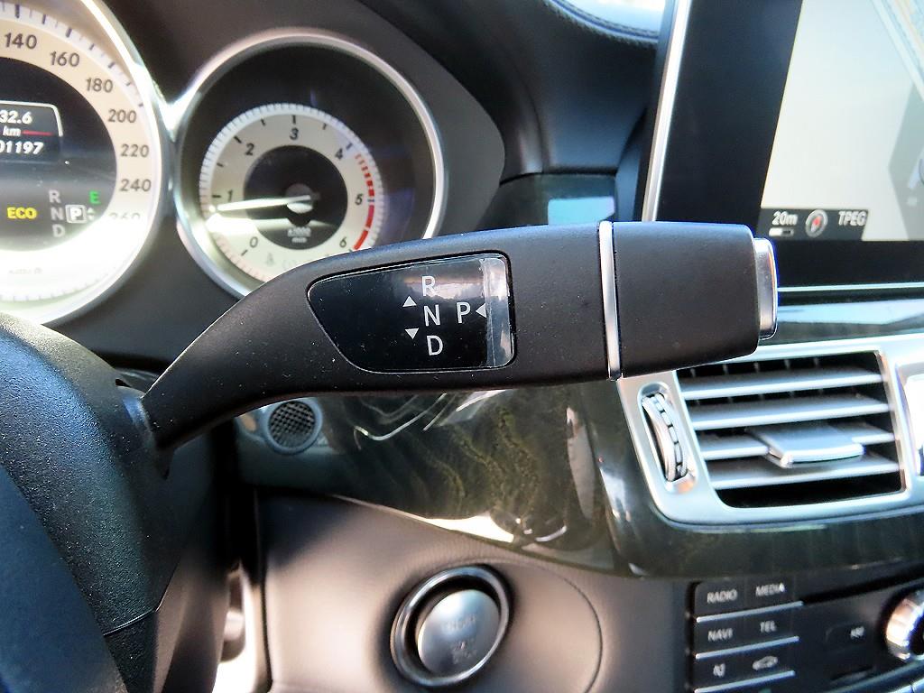 Mercedes Benz CLS Class - Vista 10