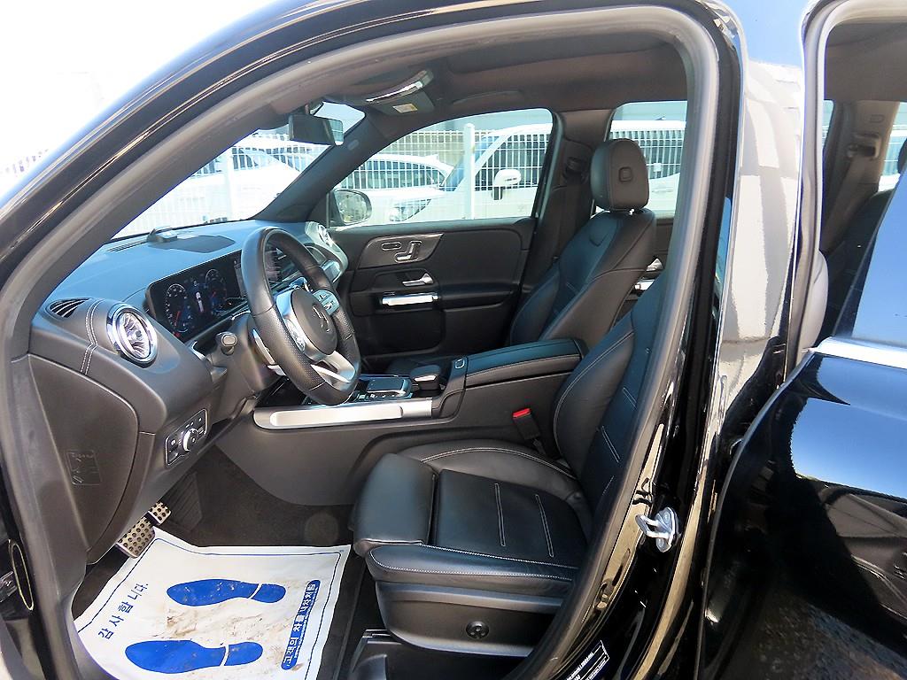 Mercedes Benz GLB Class - Vista 5