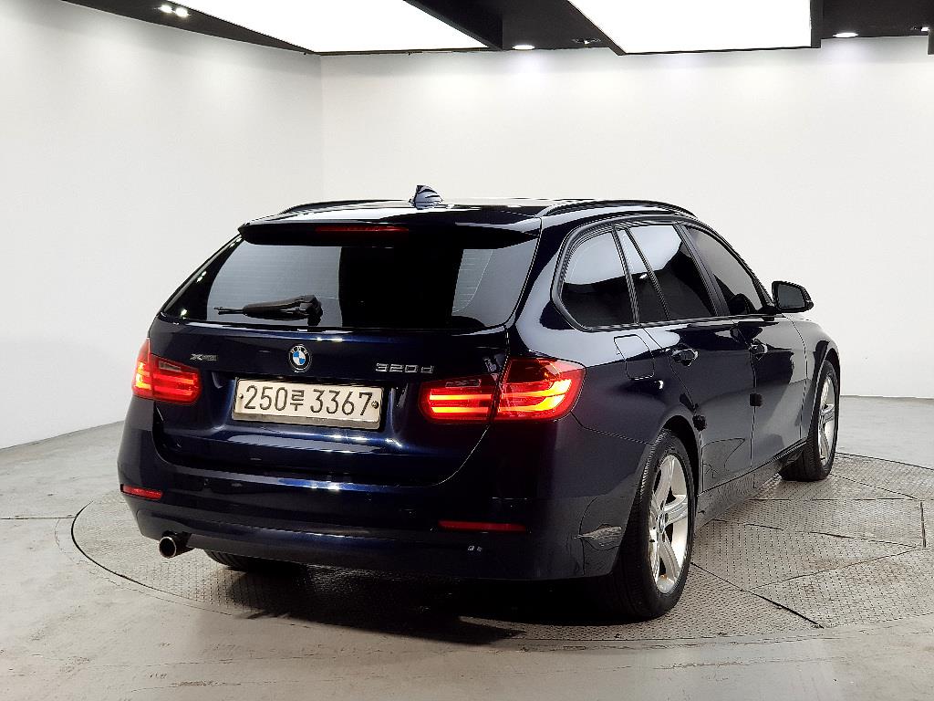 BMW 3 series - Vista 4