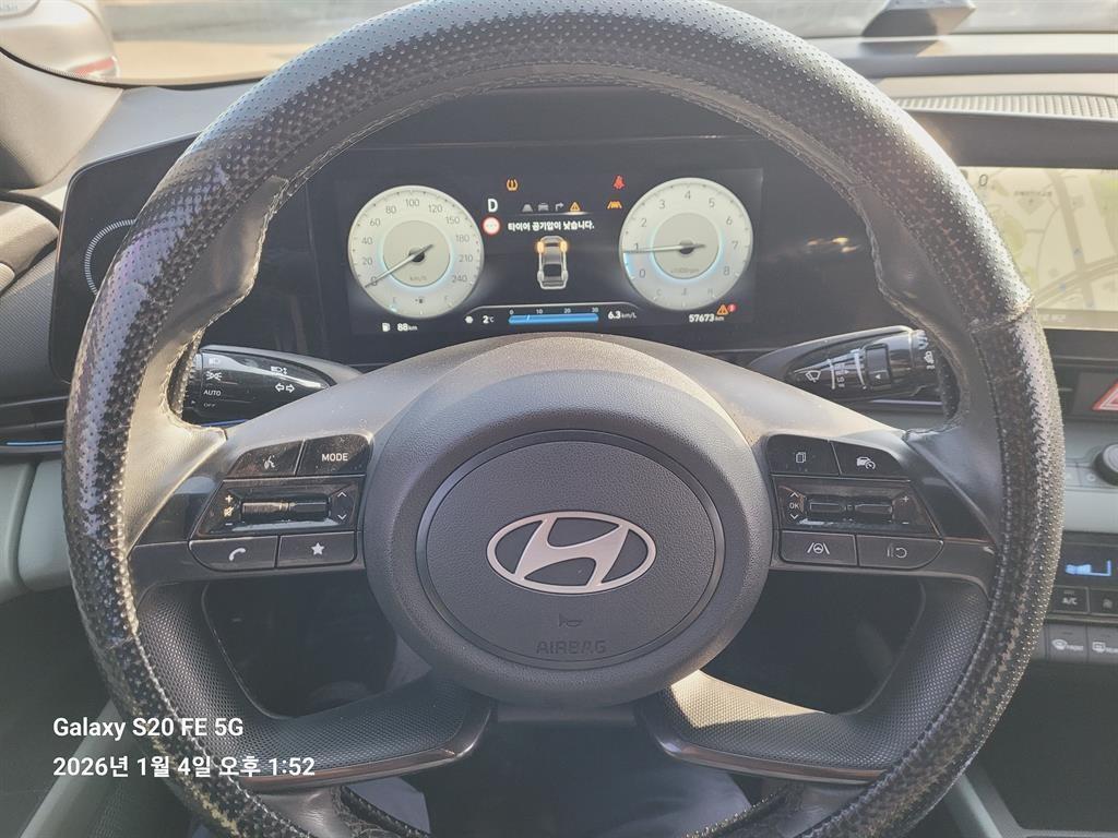 HYUNDAI Avante - Vista 11