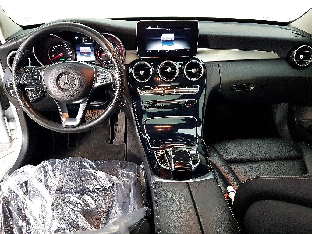 Mercedes Benz C Class - Vista 5